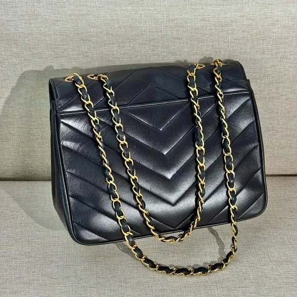 CHANEL Vintage Black Lambskin Chevron Flap Bag GHW - Picture 5 of 16